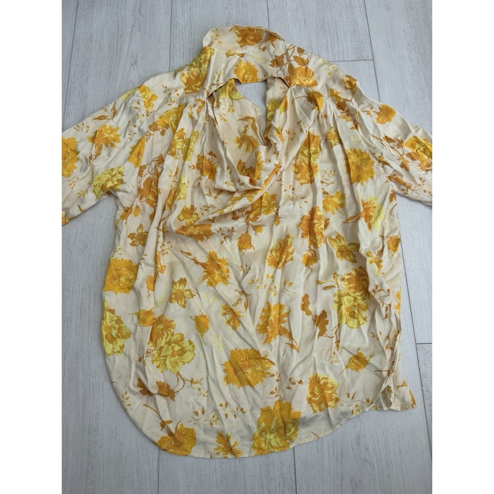 Free People Silk Button Down Shirt Sz S‎ Floral Yellow Open Back - Picture 4 of 9